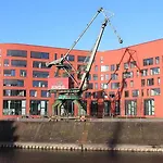3 #netflix &wlan &kaffee Maschine & Zentral & 500m Innenhafen & 2 Min U Bahn Duisbourg
