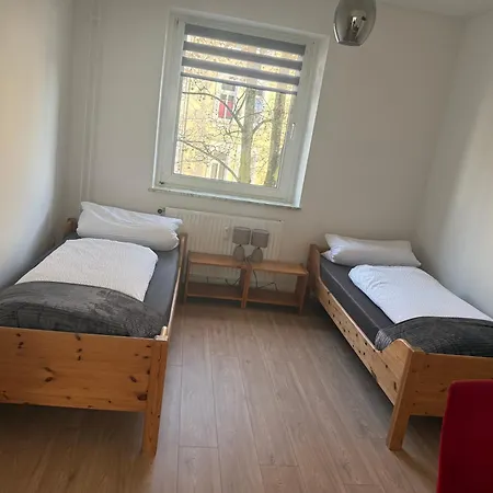 3 #netflix &wlan &kaffee Maschine & Zentral & 500m Innenhafen & 2 Min U Bahn Апартаменты