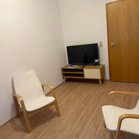 3 #netflix &wlan &kaffee Maschine & Zentral & 500m Innenhafen & 2 Min U Bahn * Дуйсбург