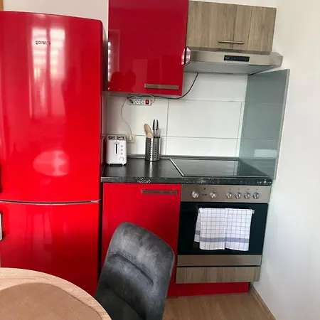 Appartement 3 #netflix &wlan &kaffee Maschine & Zentral & 500m Innenhafen & 2 Min U Bahn