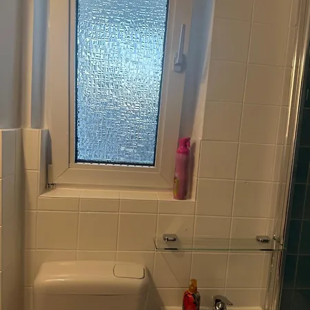 3 #netflix &wlan &kaffee Maschine & Zentral & 500m Innenhafen & 2 Min U Bahn