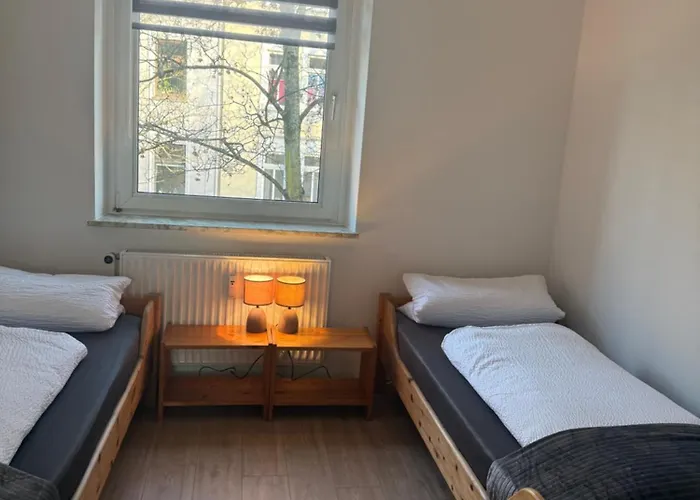 3 #netflix &wlan &kaffee Maschine & Zentral & 500m Innenhafen & 2 Min U Bahn * Дуйсбург