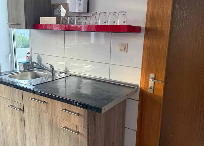 3 #netflix &wlan &kaffee Maschine & Zentral & 500m Innenhafen & 2 Min U Bahn Appartement Duisburg