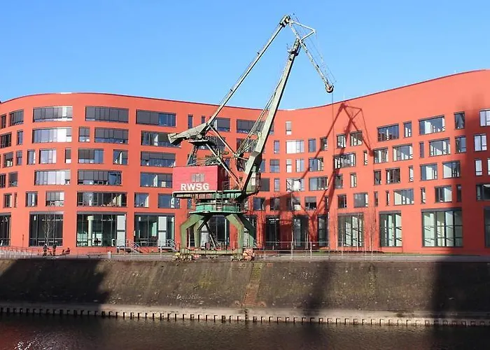 3 #netflix &wlan &kaffee Maschine & Zentral & 500m Innenhafen & 2 Min U Bahn Duisburg